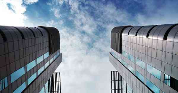 智能机器人清洁光伏