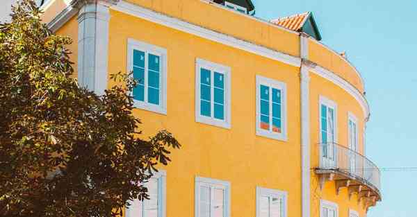 人工智能机器人和人谈恋爱