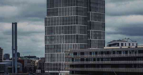 科创智能分类垃圾机器人