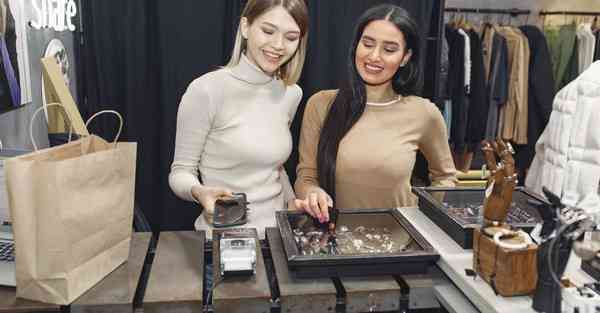 用CHATGPT创作的滕王阁序