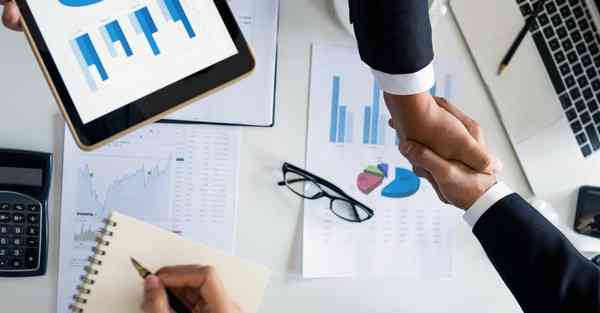 自带的智能语音机器人 自带的智能语音机器人叫什么