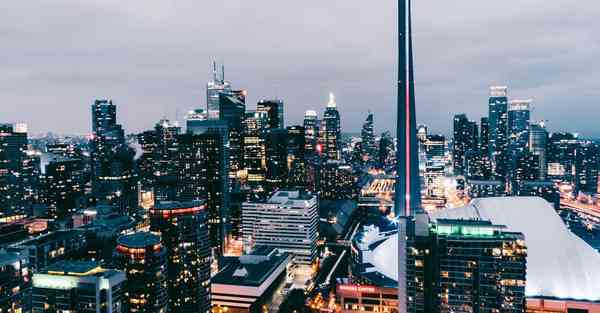 用一根手指头AI绘画特效（AI特效绘画两根手指）