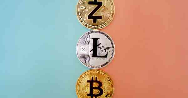 用一根手指头AI绘画特效（AI特效绘画两根手指）