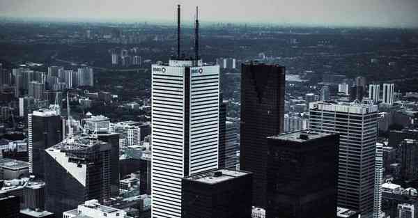 人工智能机器人和人谈恋爱