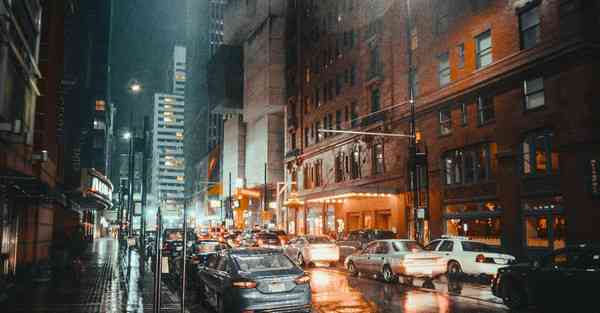 智能居家陪伴机器人