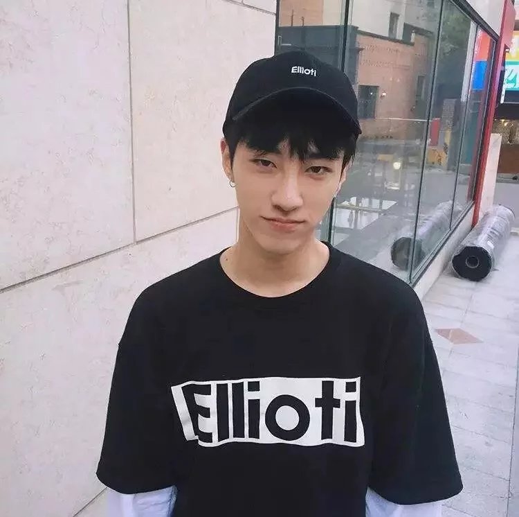闵霄春安