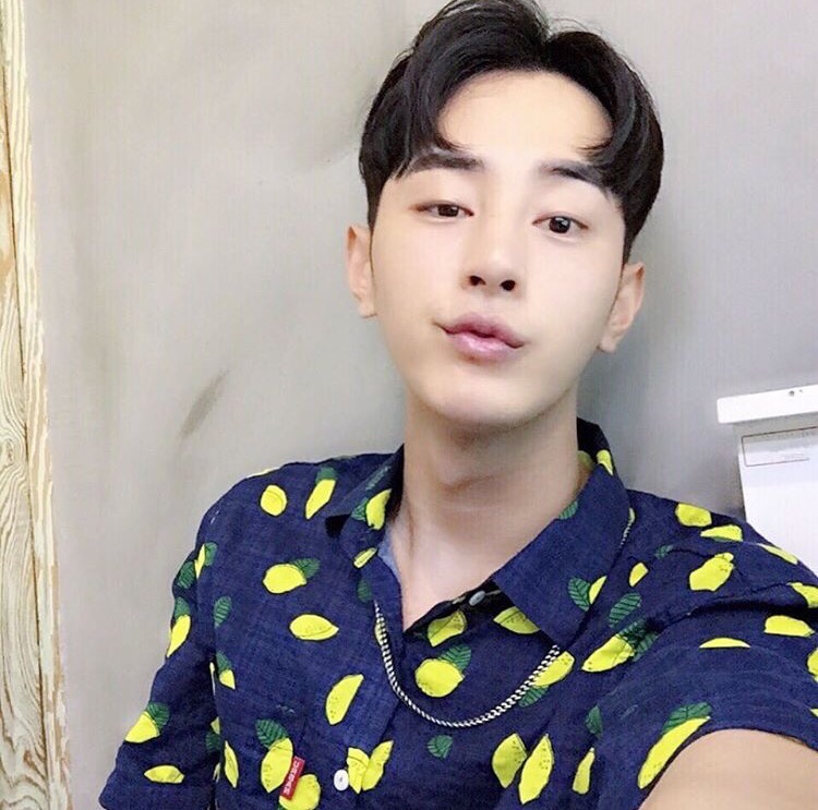 高胜洁敬