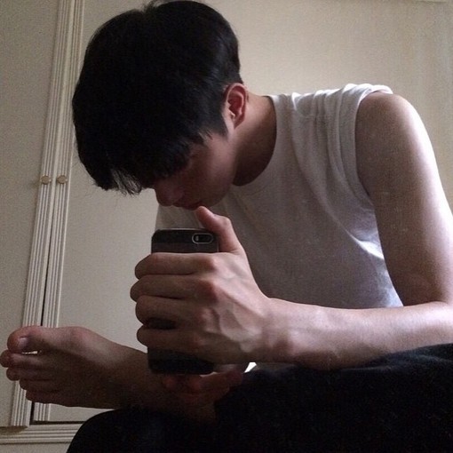 禄云栋厚
