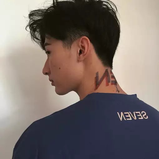 屈唯灵河
