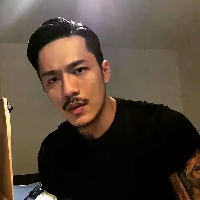 阙贤建卿